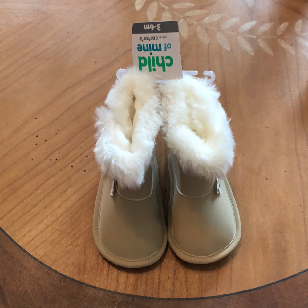 Infant girl boots